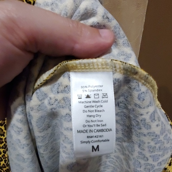 NWT Lularoe Amelia M - Picture 3 of 3